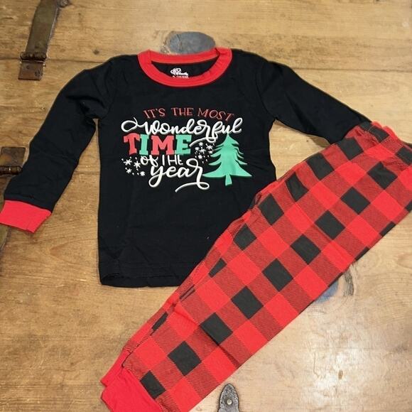 Kids Holiday Pajama Set - Picture 2 of 9